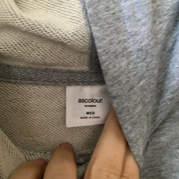 Ascolour Hoodie Womens Medium Sweatshirt Gray Dog Graphic Cozy Pullover - Picture 4 of 5